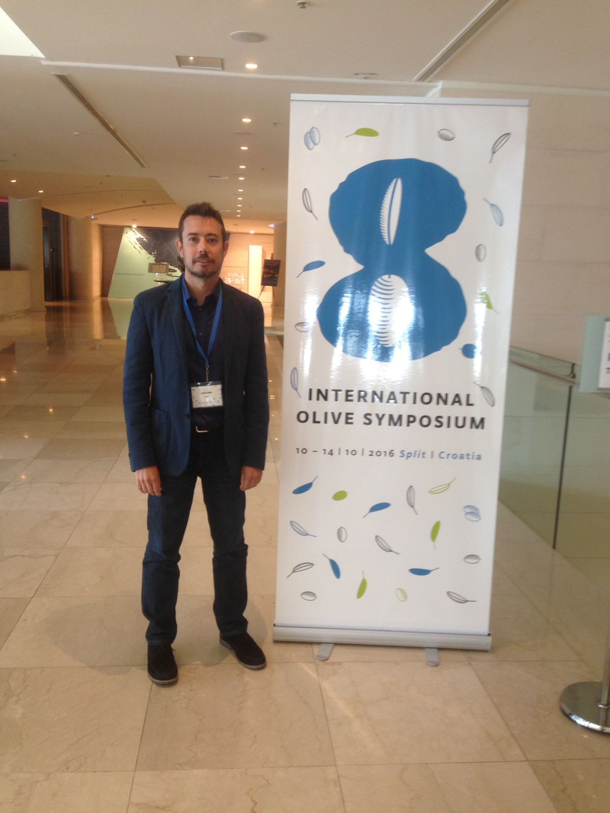 El investigador José Manuel Peña en el VIII International Olive Symposium