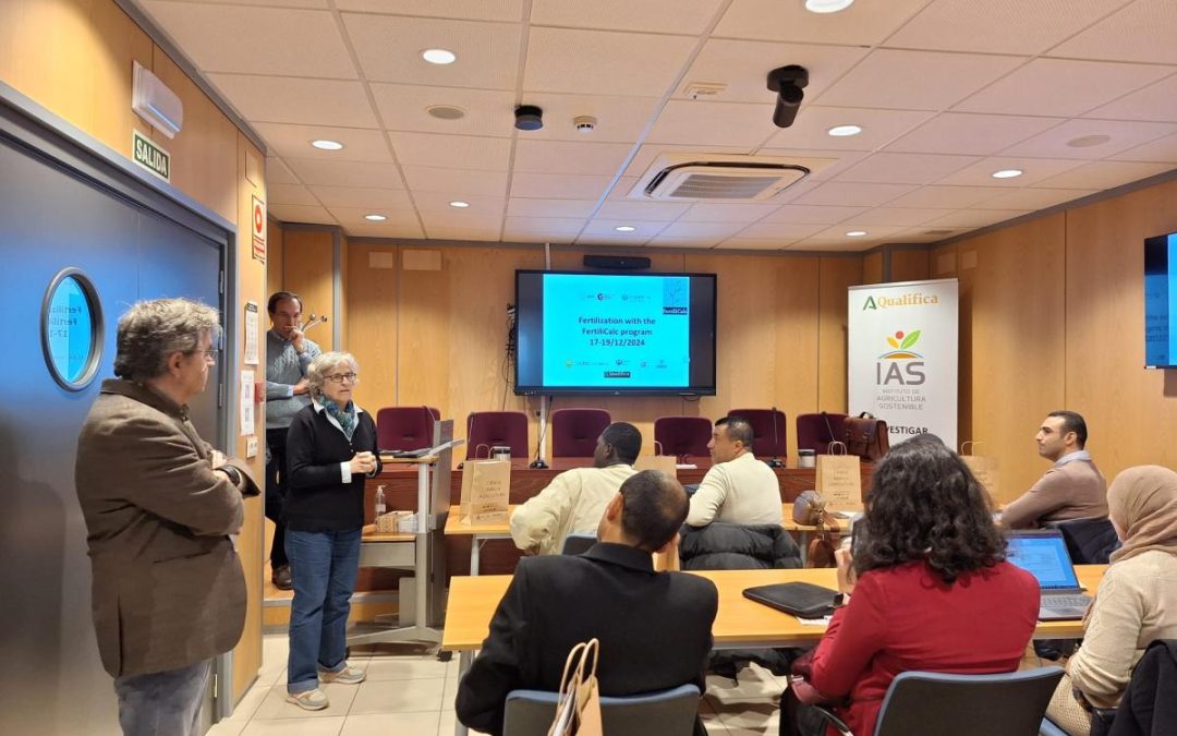 Una quincena de técnicos del Magreb y Oriente Medio asisten en el IAS-CSIC a un curso sobre la aplicación FertiliCalc