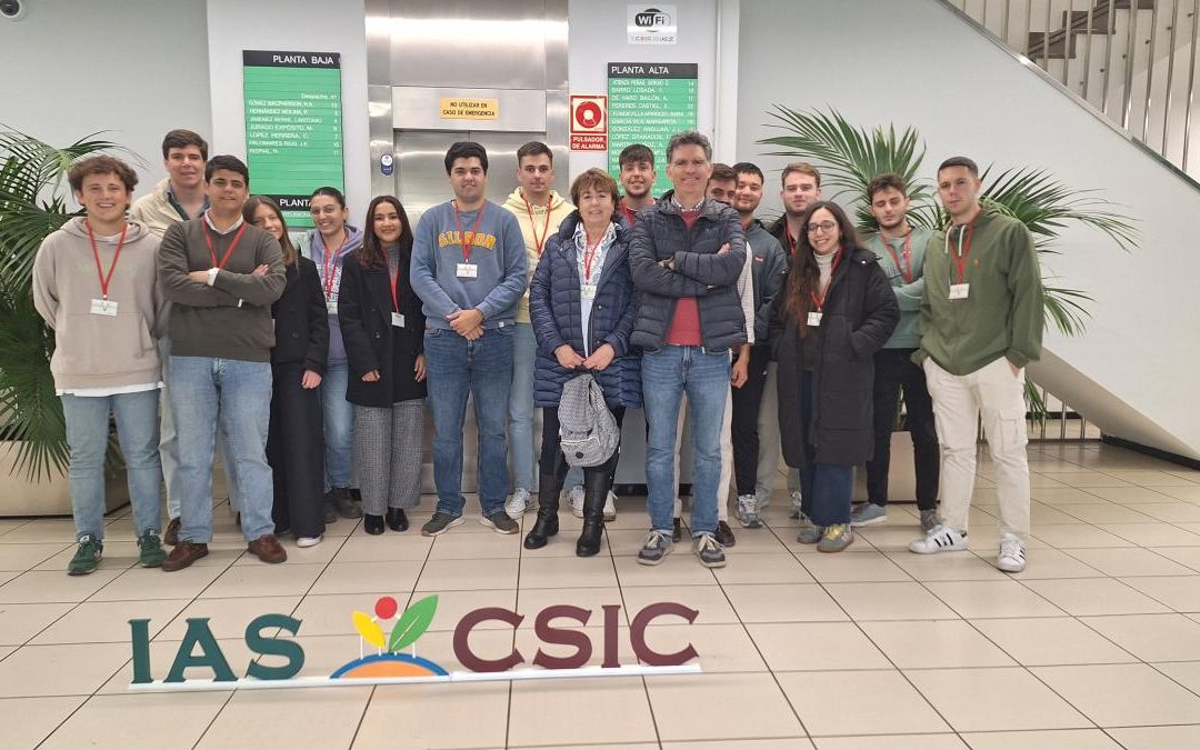 Alumnos del Grado de Ingeniería Agronómica de la UCO visitan el IAS