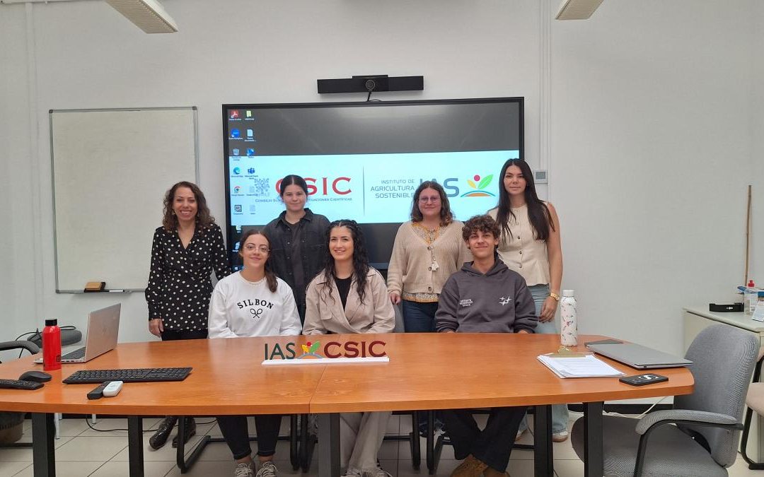 Estudiantes de Fidiciencia inician sus proyectos de investigación en el IAS Curso 2025-2026