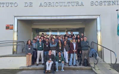 Alumnos del Grado de Ingeniería Agroalimentaria y del Medio Rural de la ETSIAM visitan el IAS