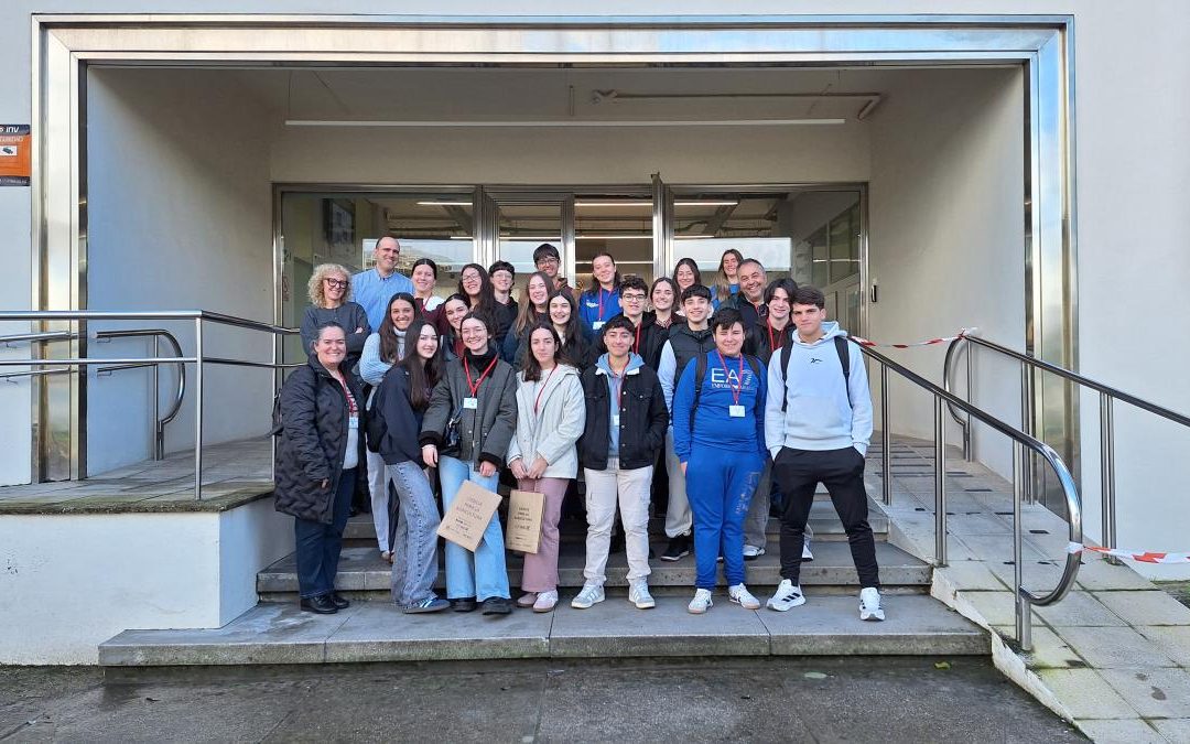 Estudiantes del IES Luís Vélez de Guevara visitan el IAS