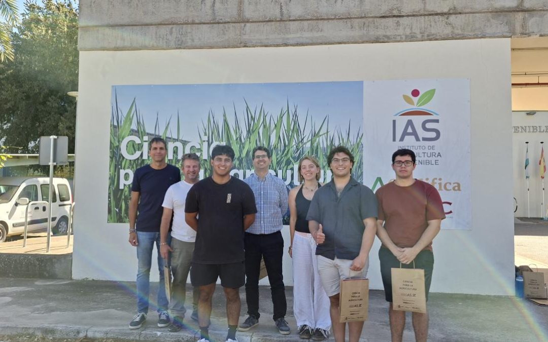 Alumnos de la UCO visitan el IAS